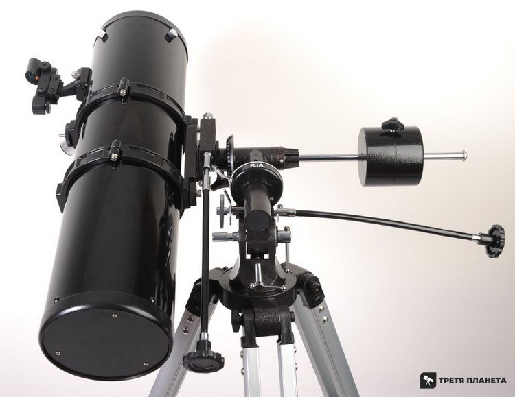Телескоп Arsenal - Synta 130/650, EQ2, рефлектор Ньютона, с окулярами PL6.3 и PL17 130650EQ2 фото
